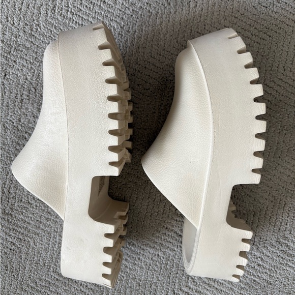 JEFFERY CAMPBELL Bae Platform Clog Cream 7/38 - Picture 2 of 8